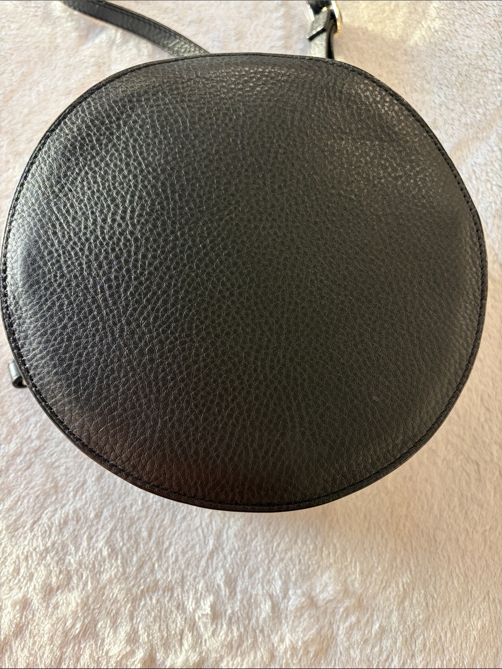 OAD New York Black Pebbled Round Crossbody Bag - Picture 8 of 14